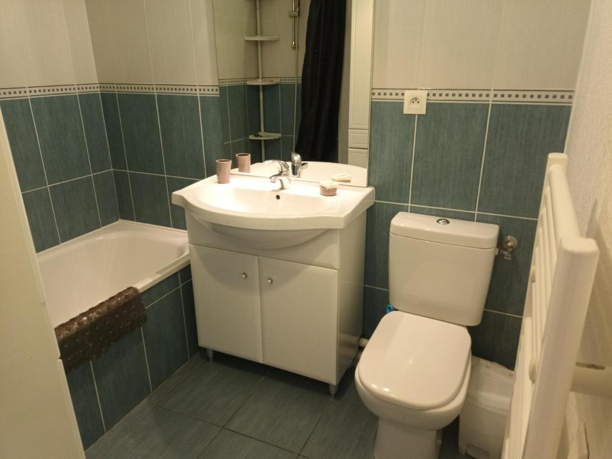 Calme T2 Avec Terrasse A Hendaye, Proche Plage - Fr-1-239-780 Kültér fotó