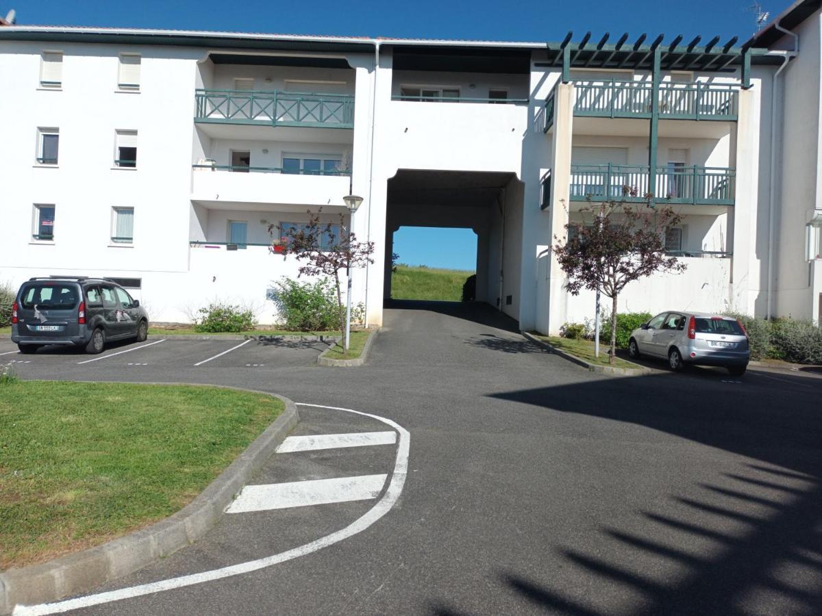 Calme T2 Avec Terrasse A Hendaye, Proche Plage - Fr-1-239-780 Kültér fotó