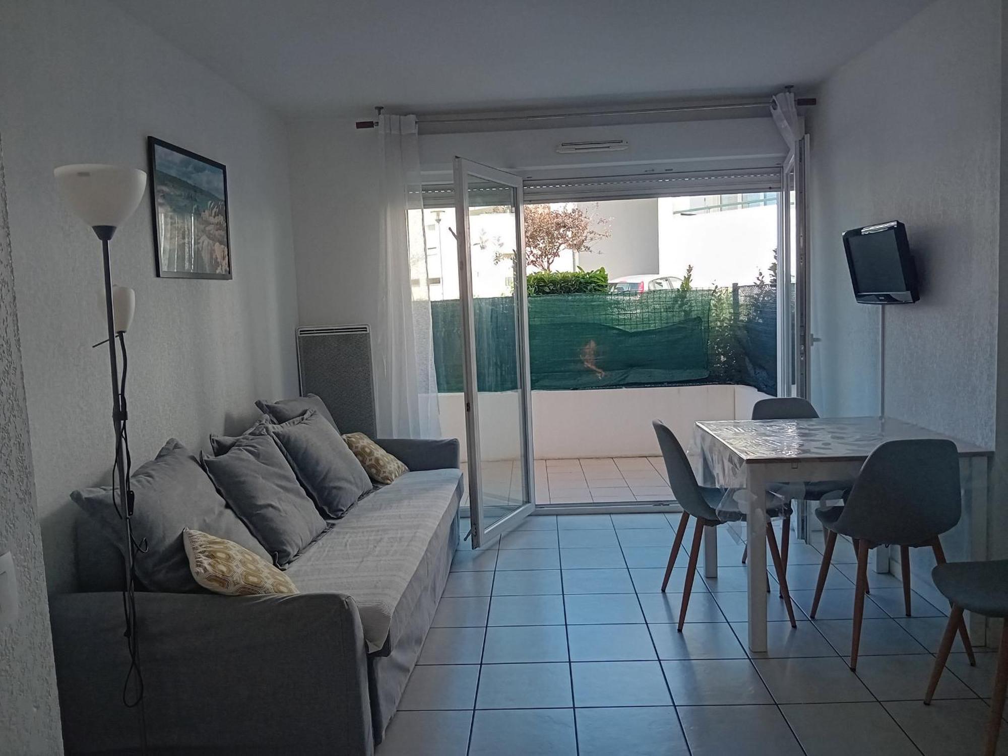 Calme T2 Avec Terrasse A Hendaye, Proche Plage - Fr-1-239-780 Kültér fotó